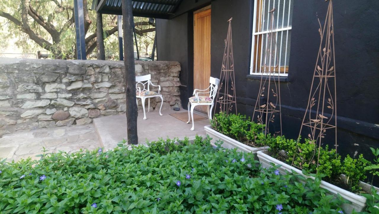 Black Cottage Smithfield Экстерьер фото